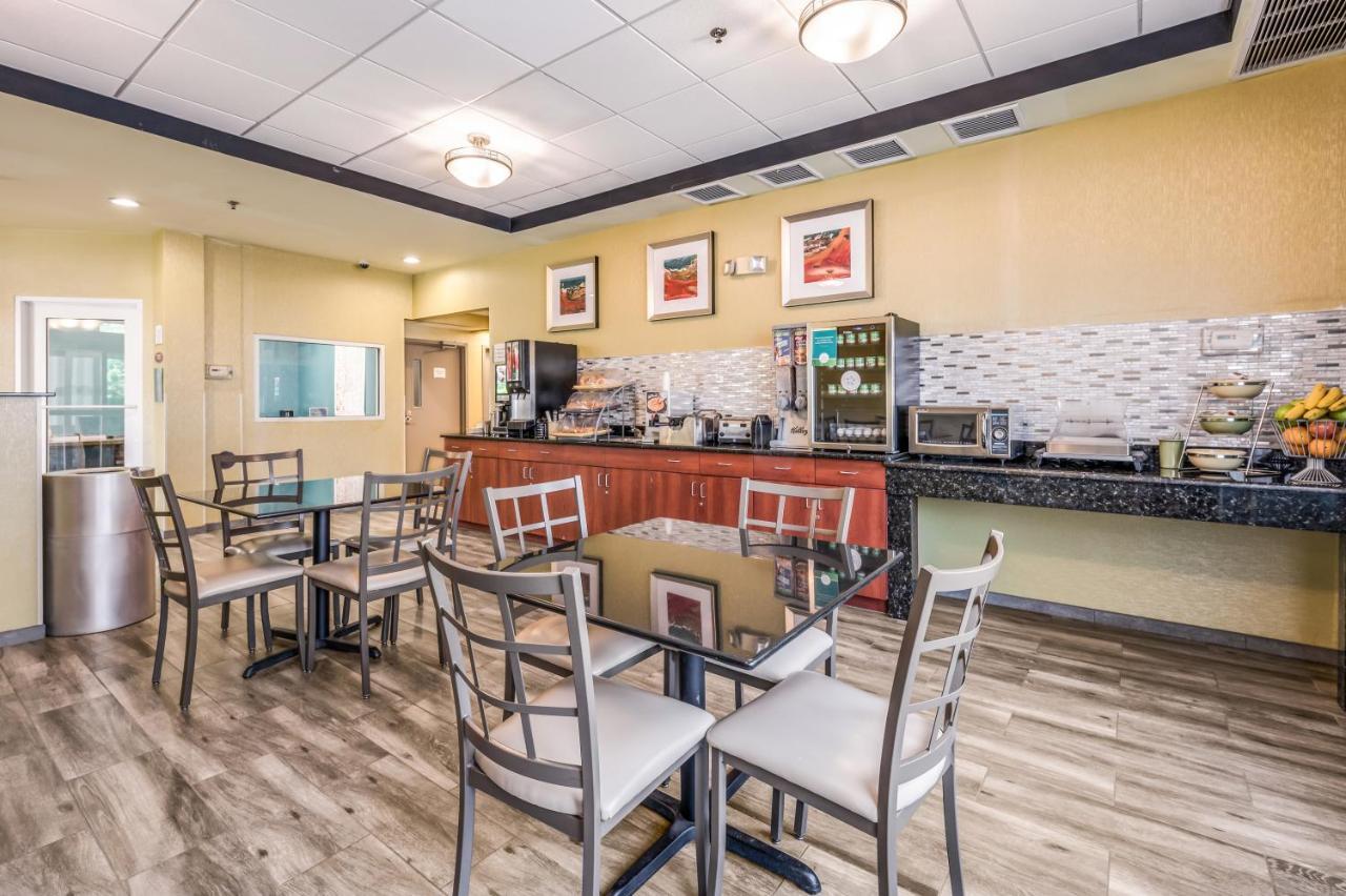 Rodeway Inn Poughkeepsie Kültér fotó
