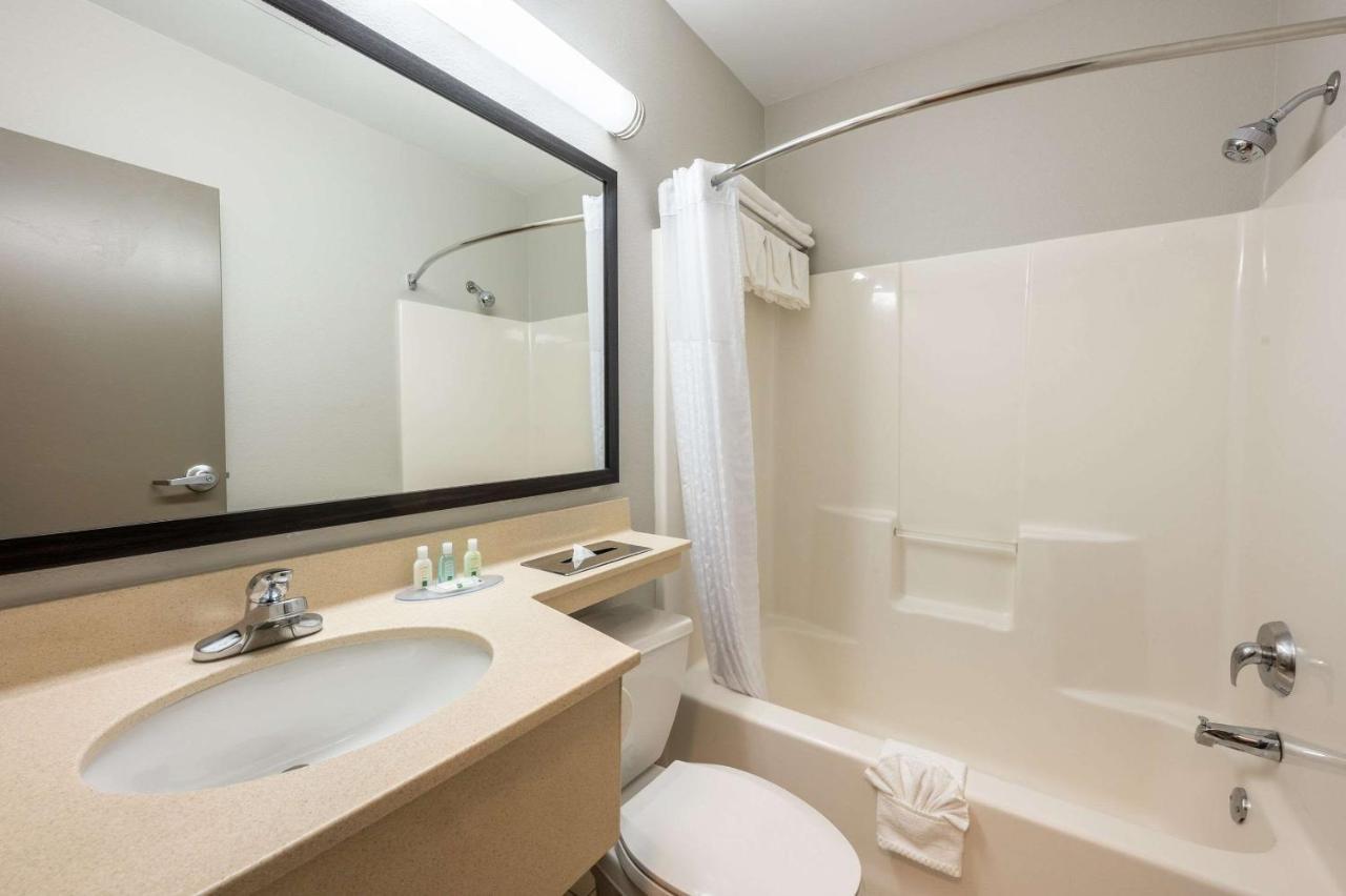 Rodeway Inn Poughkeepsie Kültér fotó